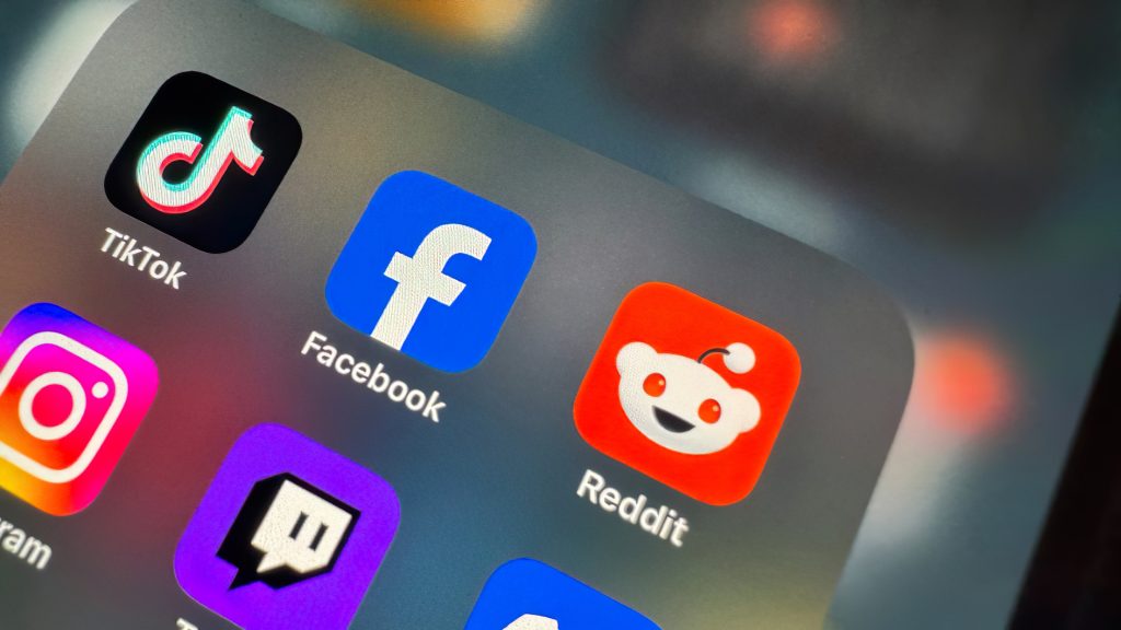 Reddit for Service Businesses